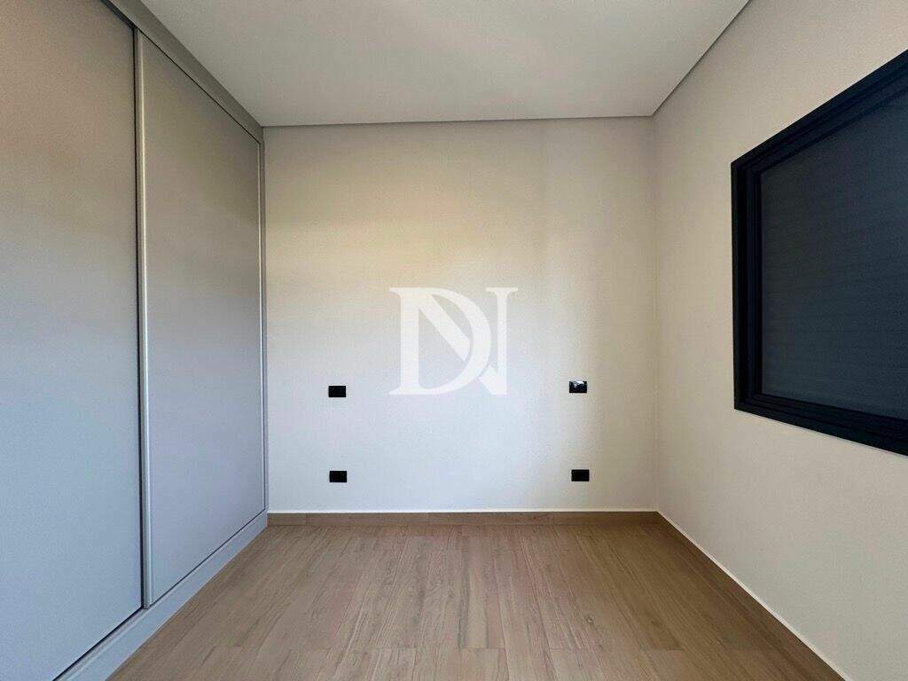 Casa em condomínio à venda no Jardim Buru: 