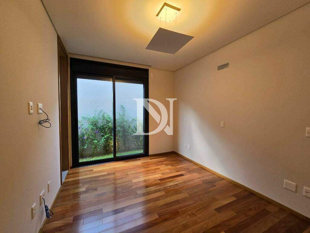 Casa em condomínio à venda no Condomínio Villas do Golfe: 