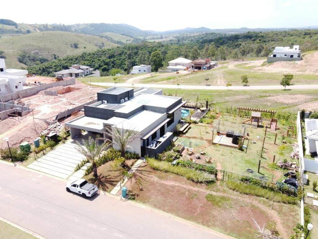 Casa em condomínio à venda no Condomínio Campos de Santo Antônio II: 