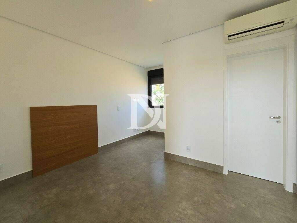 Casa em condomínio à venda no Condomínio Villas do Golfe: 