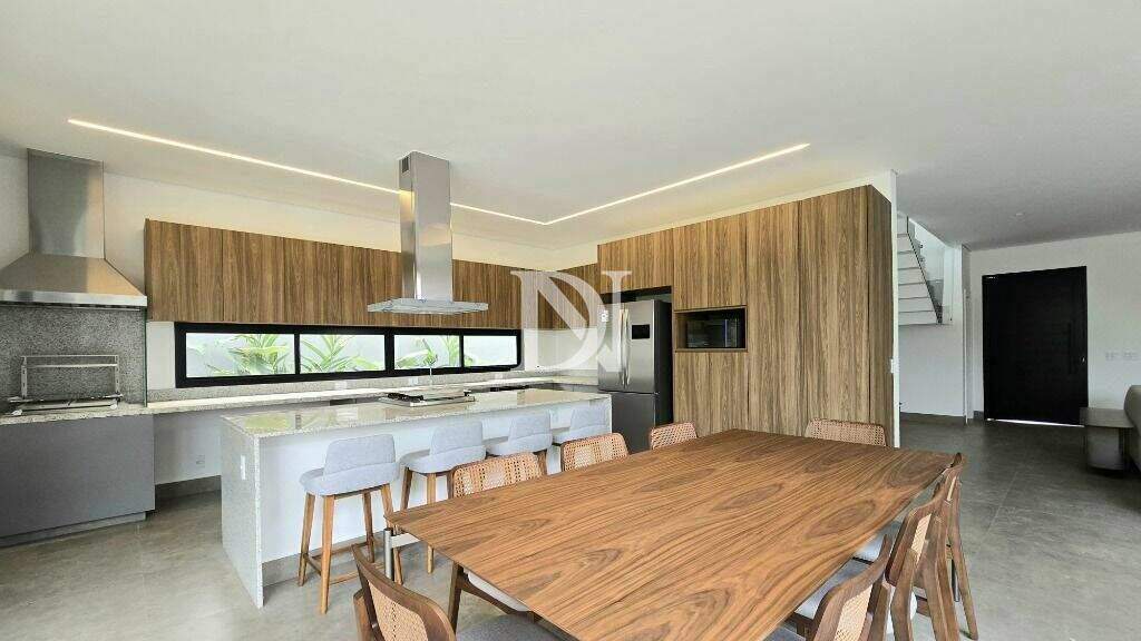 Casa em condomínio à venda no Condomínio Villas do Golfe: 