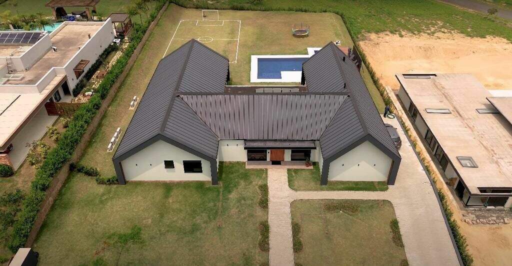 Casa em condomínio à venda no Condomínio Terras de São José II: 
