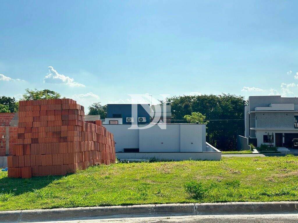 Terreno em condomínio à venda no Jardim DIcaraí: 