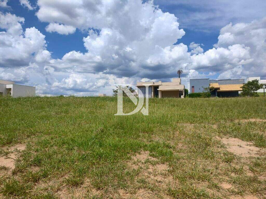 Terreno em condomínio à venda no Condomínio Villas do Golfe: 