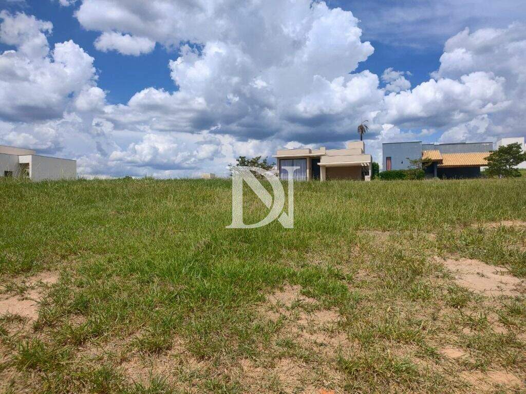 Terreno em condomínio à venda no Condomínio Villas do Golfe: 