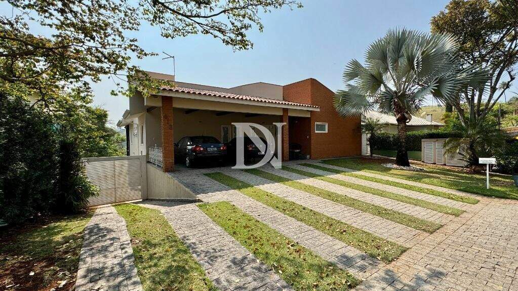 Casa em condomínio à venda no Condomínio Campos de Santo Antônio: 