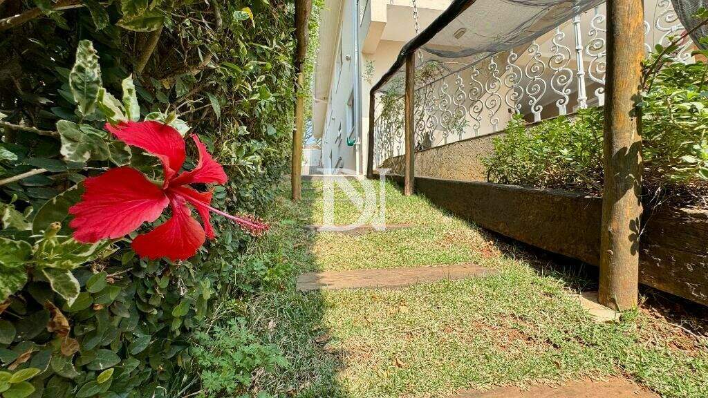 Casa em condomínio à venda no Condomínio Campos de Santo Antônio: 