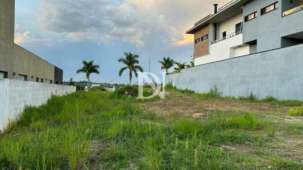 Terreno em condomínio à venda no Jardim Buru: 