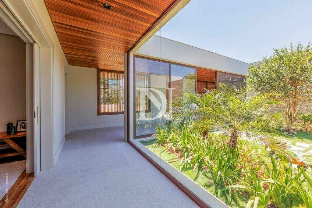 Casa em condomínio à venda no Fazenda da Grama: 