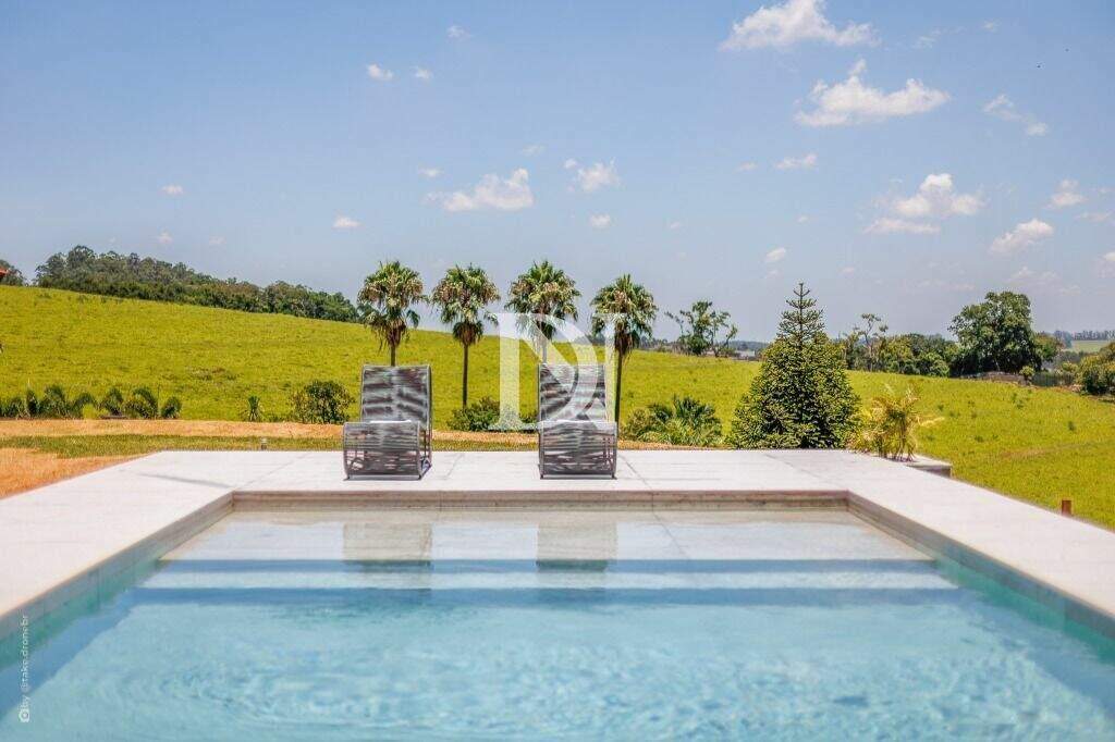 Casa em condomínio à venda no Fazenda da Grama: 