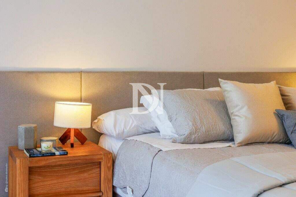 Casa em condomínio à venda no Fazenda da Grama: 