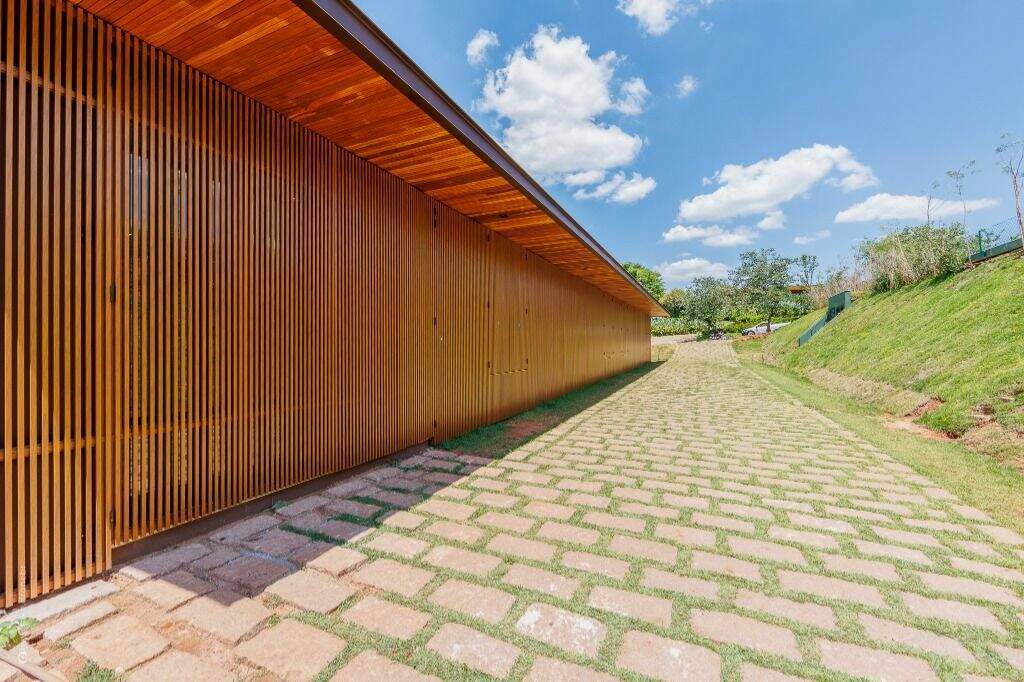 Casa em condomínio à venda no Fazenda da Grama: 