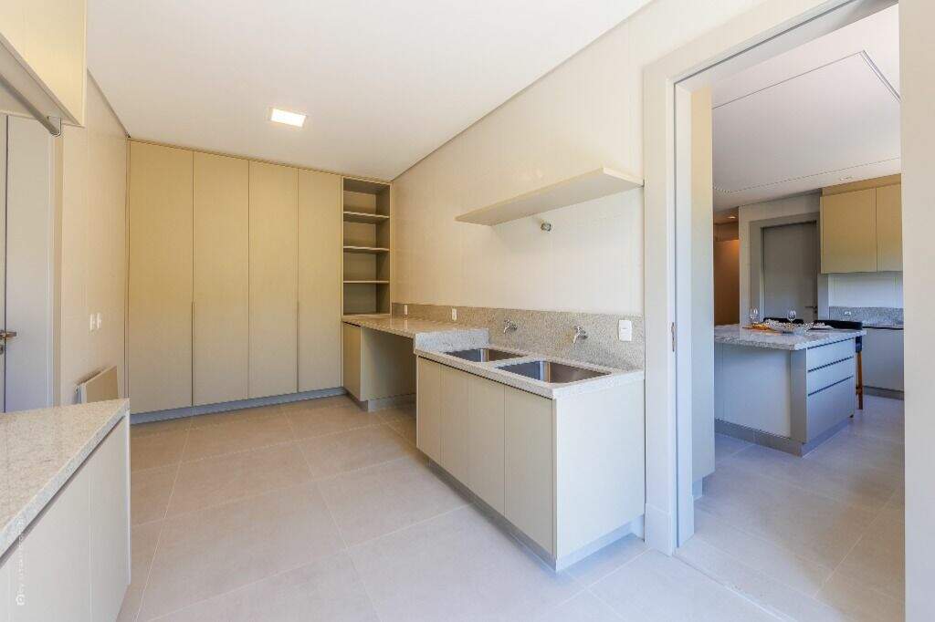 Casa em condomínio à venda no Fazenda da Grama: 