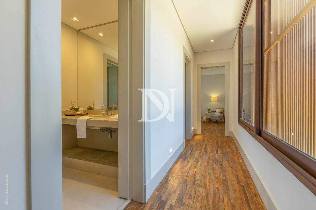 Casa em condomínio à venda no Fazenda da Grama: 