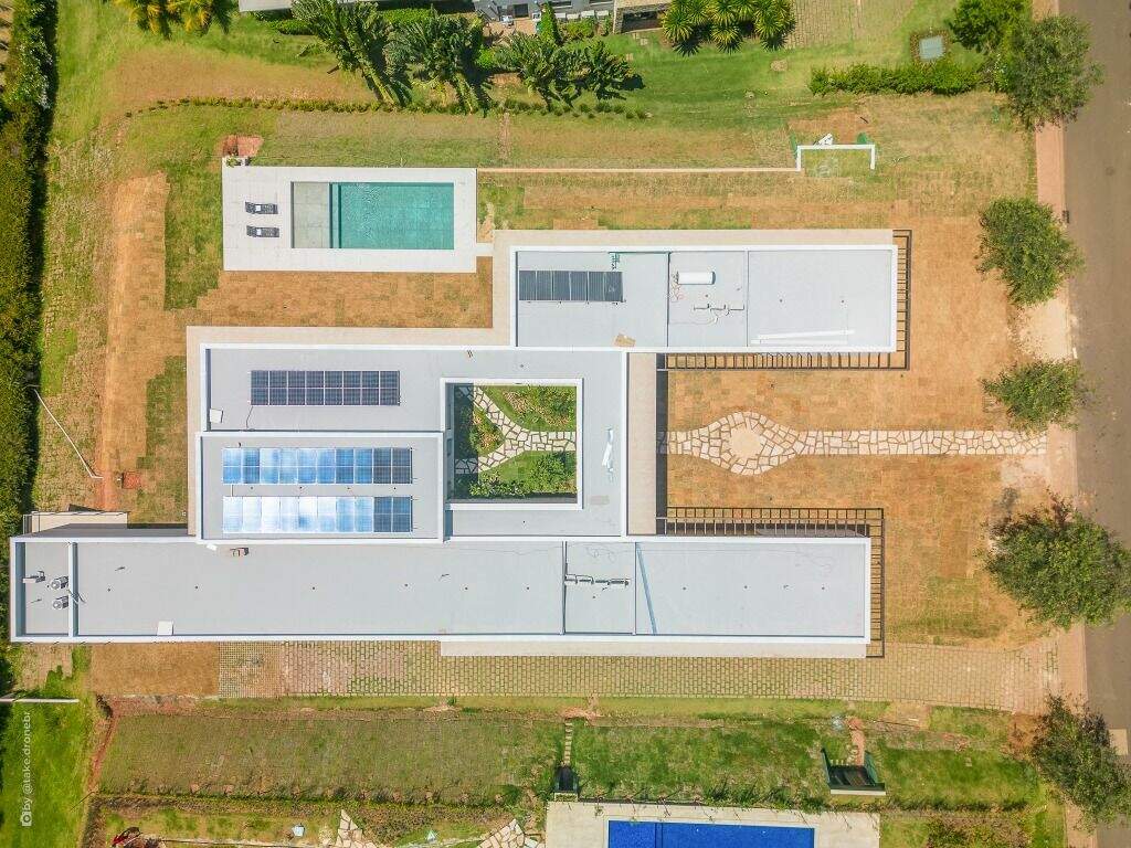 Casa em condomínio à venda no Fazenda da Grama: 