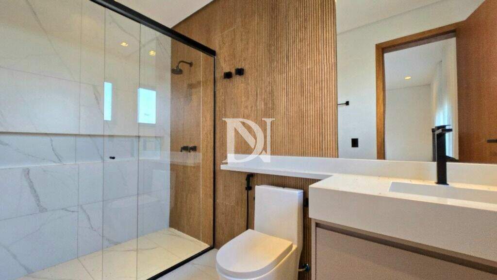 Casa em condomínio à venda no Condomínio Villas do Golfe: 