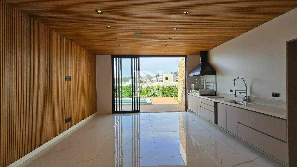 Casa em condomínio à venda no Condomínio Villas do Golfe: 