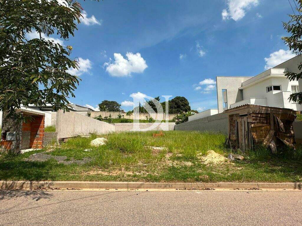 Terreno em condomínio à venda no Condominio Portal dos Bandeirantes: 