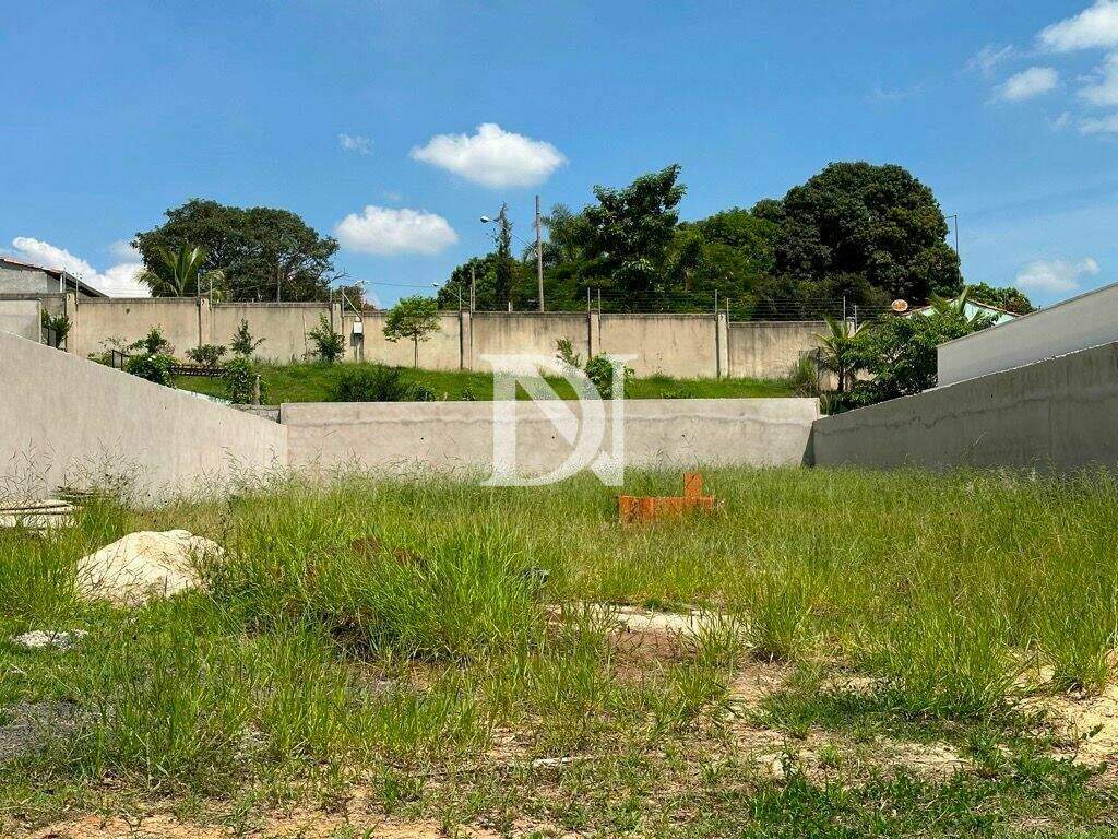 Terreno em condomínio à venda no Condominio Portal dos Bandeirantes: 