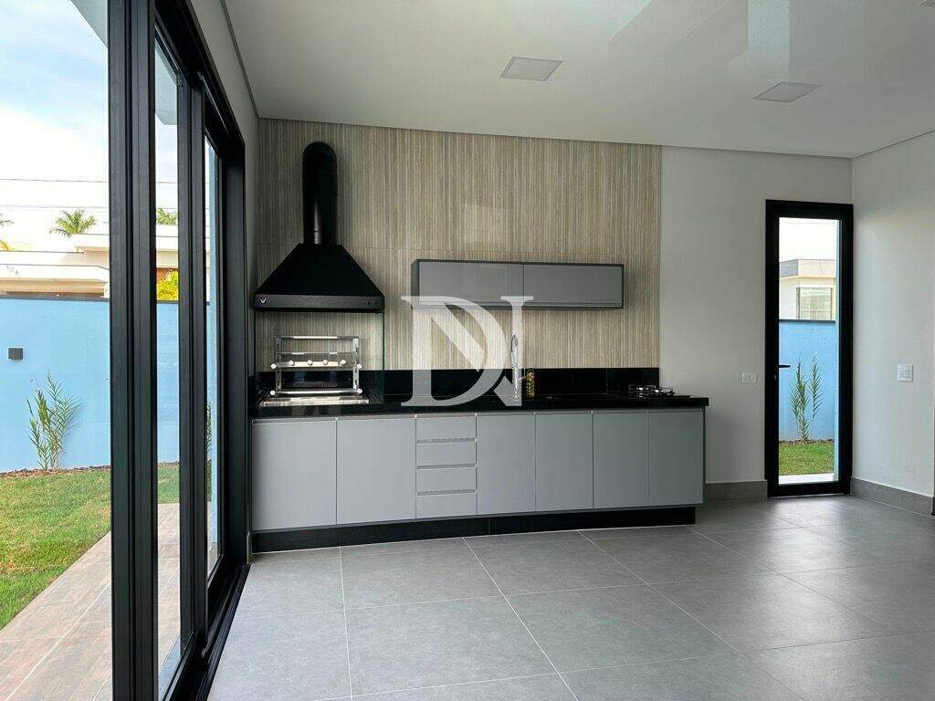 Casa em condomínio à venda no Jardim Buru: 