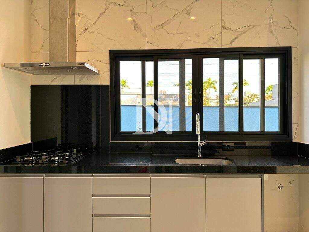 Casa em condomínio à venda no Jardim Buru: 