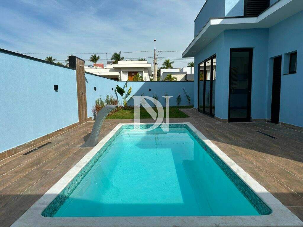 Casa em condomínio à venda no Jardim Buru: 