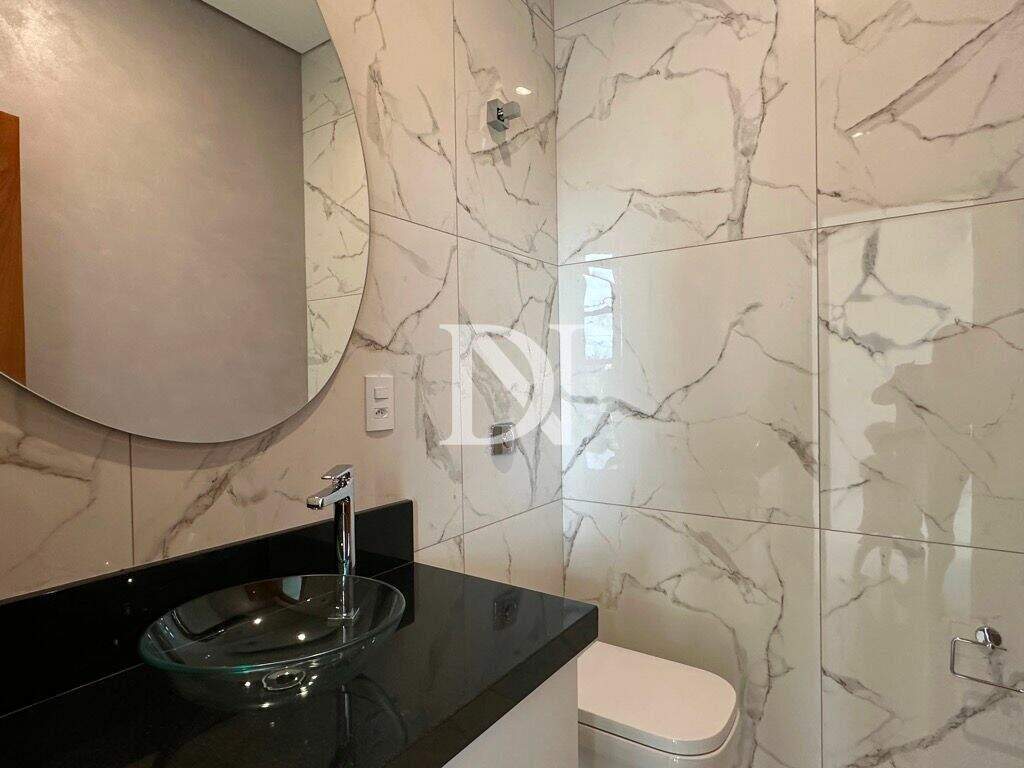 Casa em condomínio à venda no Jardim Buru: 
