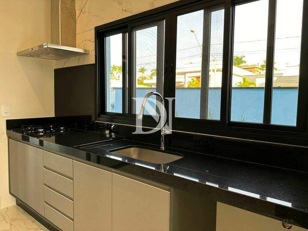 Casa em condomínio à venda no Jardim Buru: 