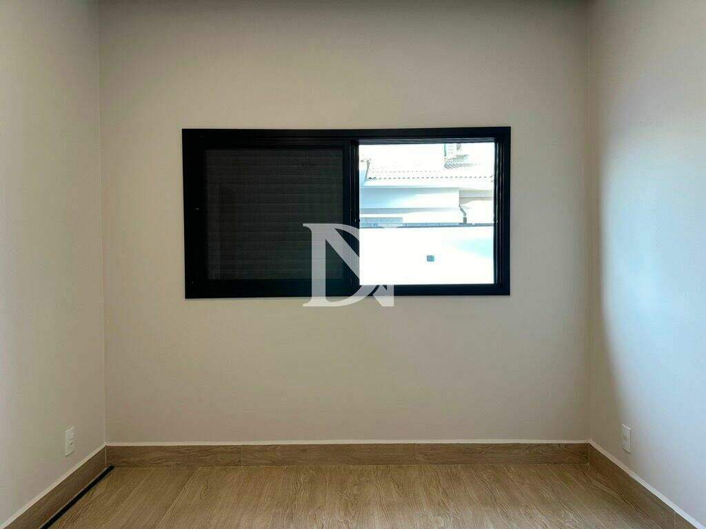 Casa em condomínio à venda no Jardim Buru: 