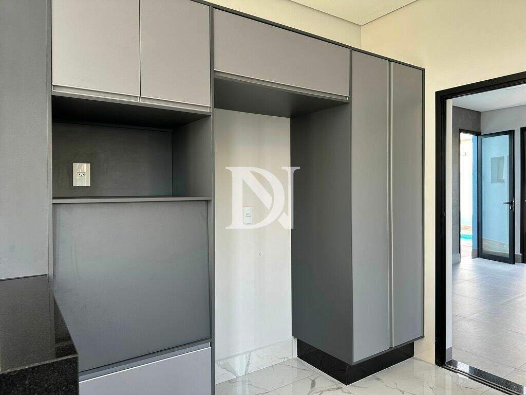 Casa em condomínio à venda no Jardim Buru: 