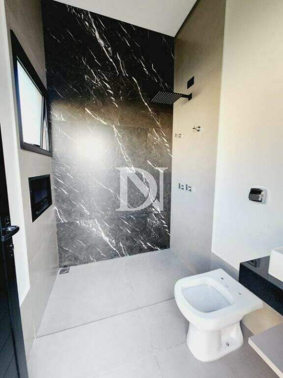 Casa em condomínio à venda no Jardim Buru: 