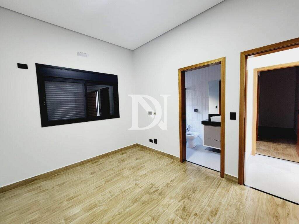 Casa em condomínio à venda no Jardim Buru: 