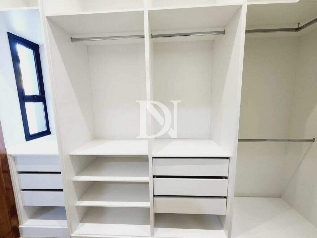 Casa em condomínio à venda no Jardim Buru: 