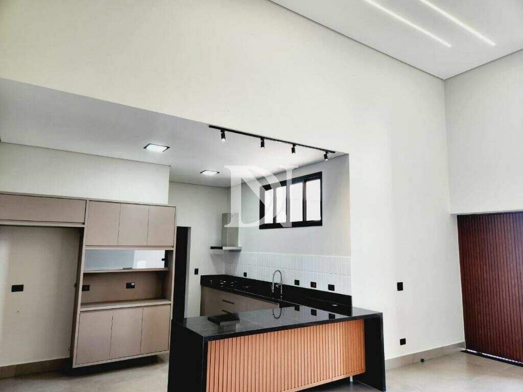 Casa em condomínio à venda no Jardim Buru: 