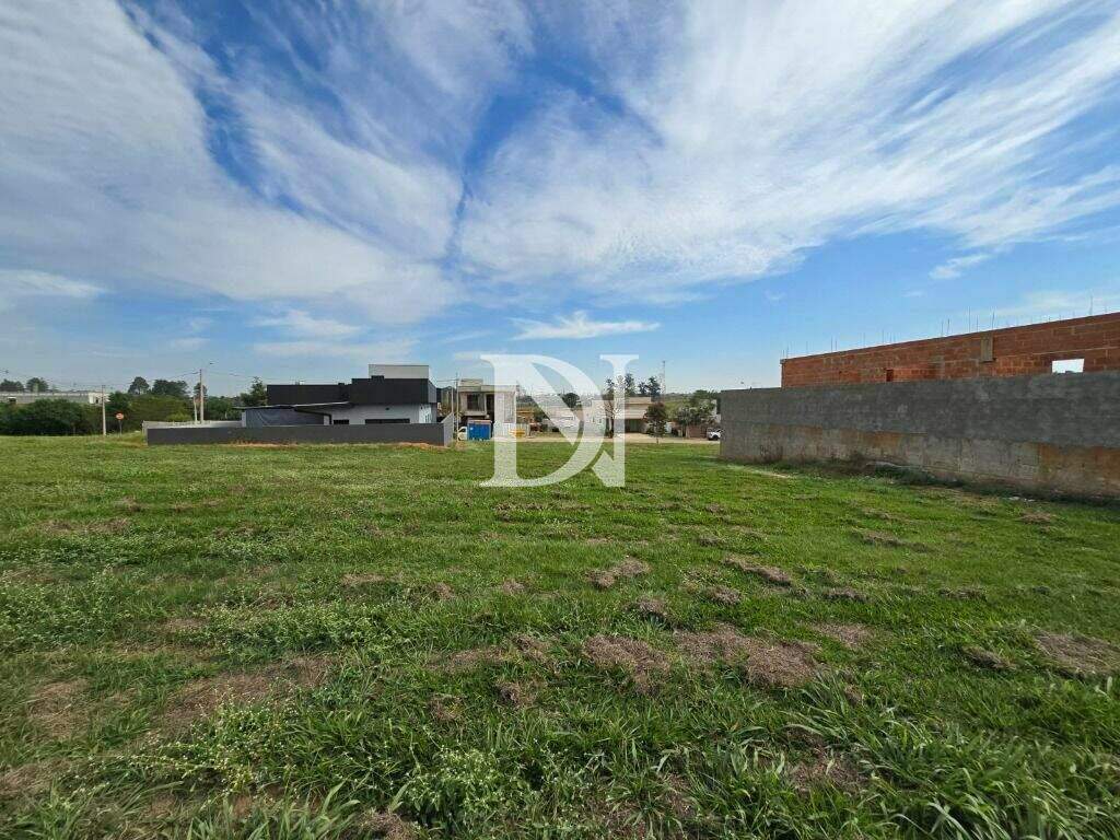 Terreno em condomínio à venda no Condomínio Residencial Una: 