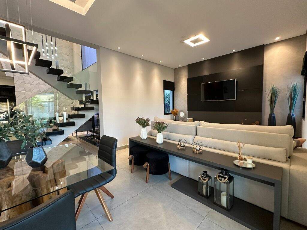 Casa em condomínio à venda no Jardim Buru: 