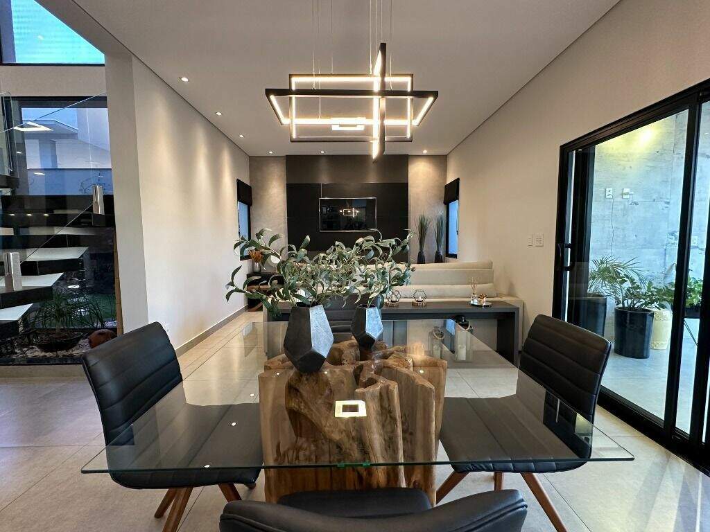 Casa em condomínio à venda no Jardim Buru: 