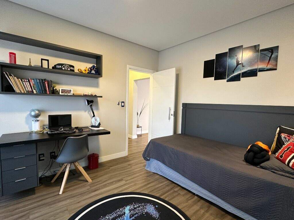 Casa em condomínio à venda no Jardim Buru: 