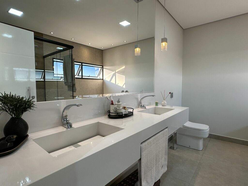 Casa em condomínio à venda no Jardim Buru: 