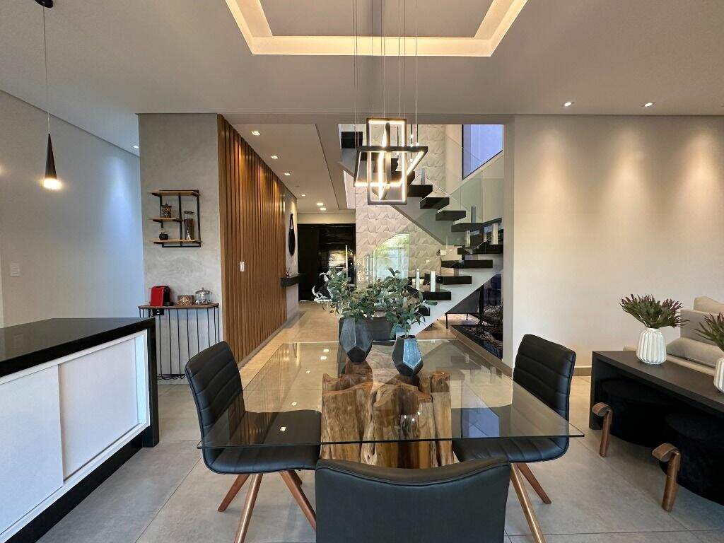 Casa em condomínio à venda no Jardim Buru: 