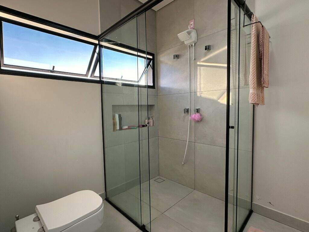 Casa em condomínio à venda no Jardim Buru: 