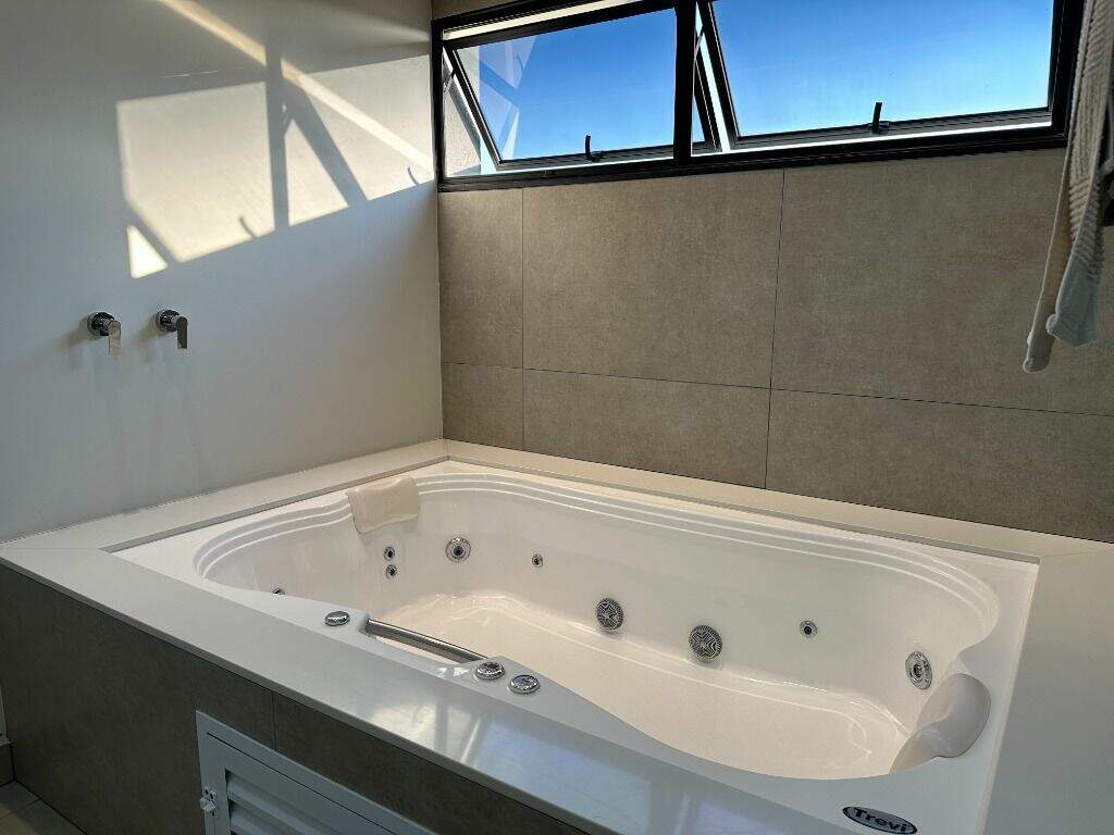 Casa em condomínio à venda no Jardim Buru: 