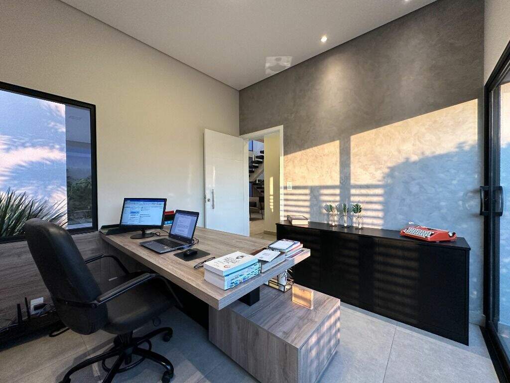 Casa em condomínio à venda no Jardim Buru: 