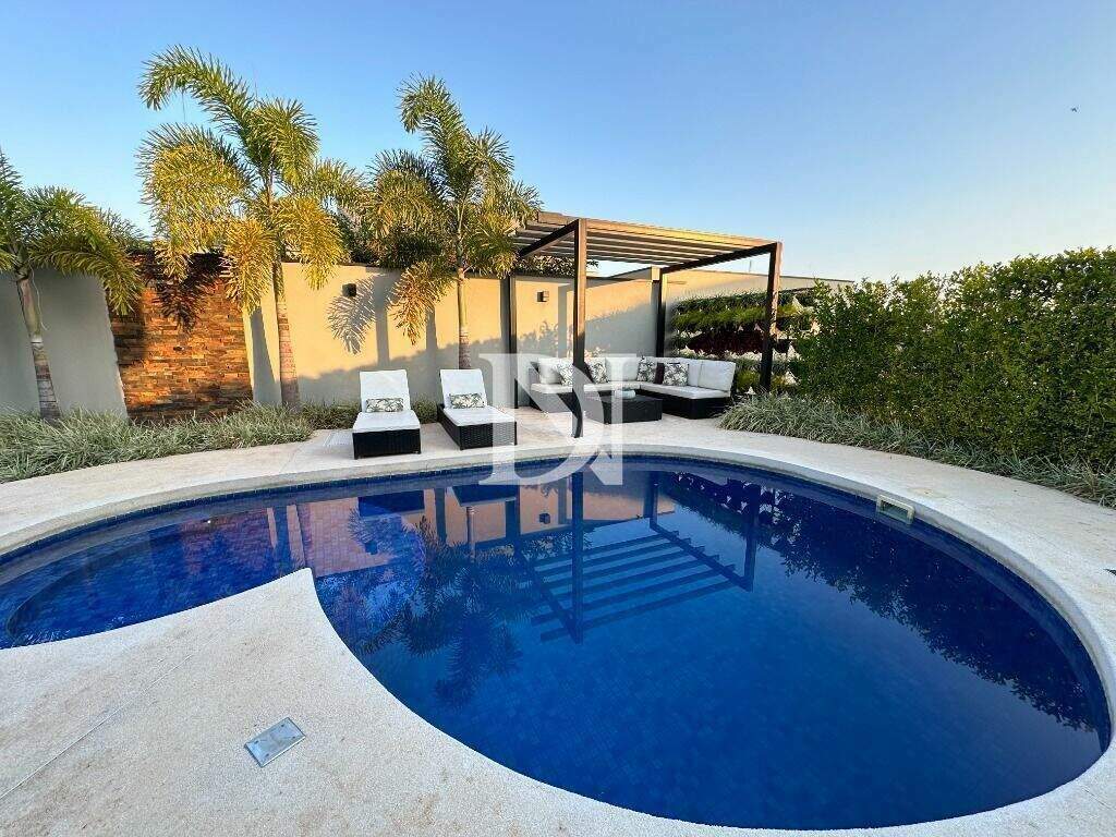 Casa em condomínio à venda no Jardim Buru: 