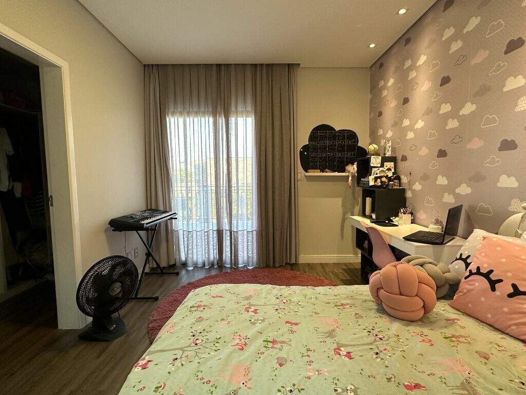 Casa em condomínio à venda no Jardim Buru: 