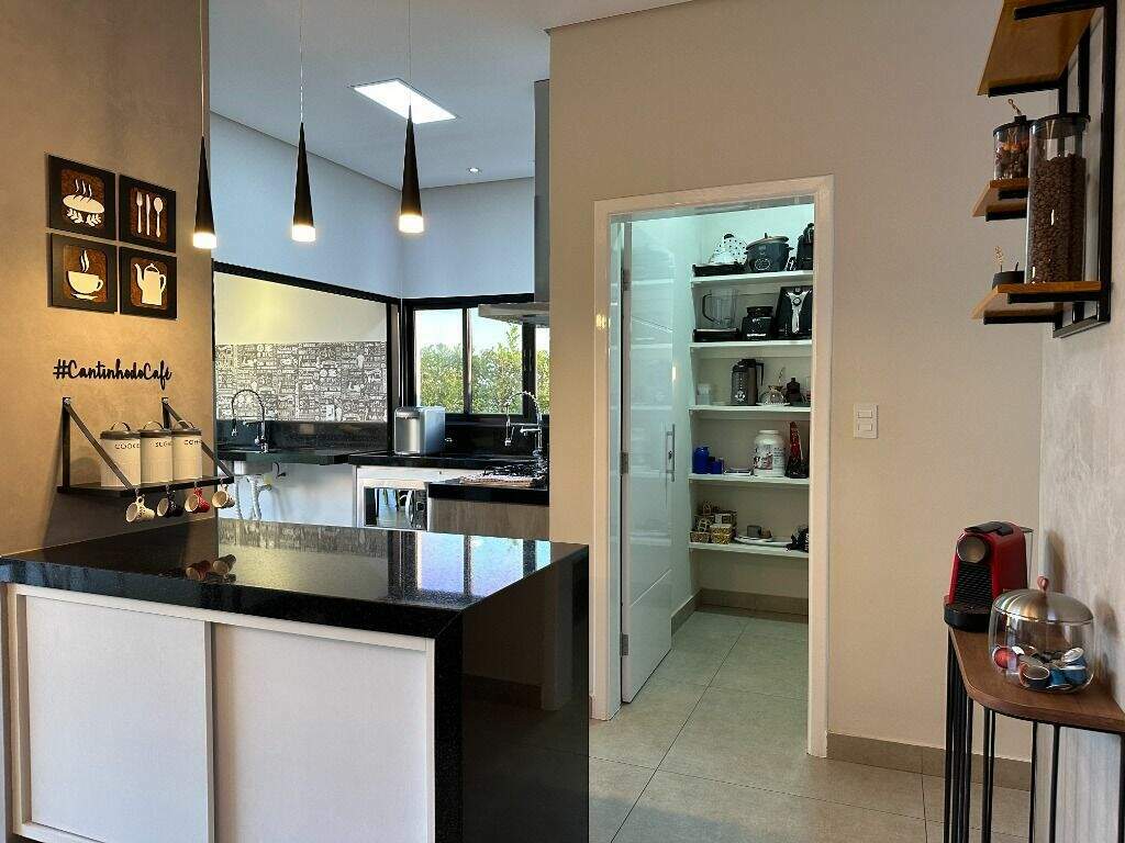 Casa em condomínio à venda no Jardim Buru: 