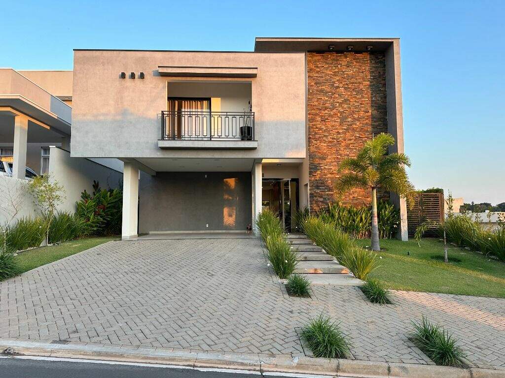 Casa em condomínio à venda no Jardim Buru: 