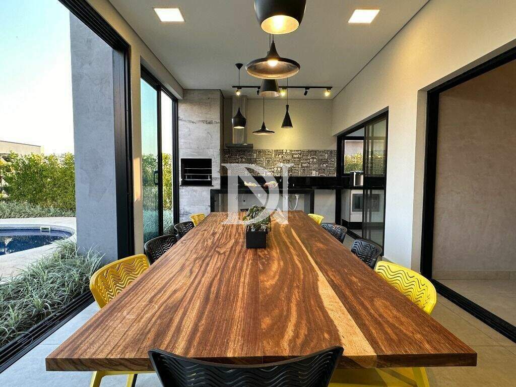 Casa em condomínio à venda no Jardim Buru: 