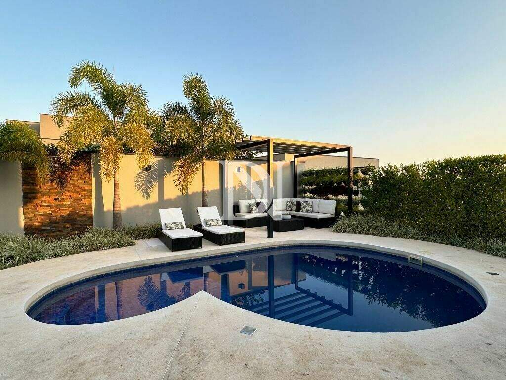 Casa em condomínio à venda no Jardim Buru: 