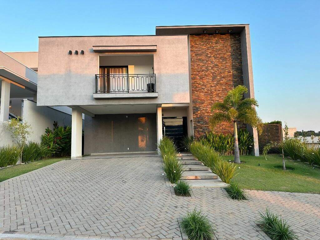 Casa em condomínio à venda no Jardim Buru: 
